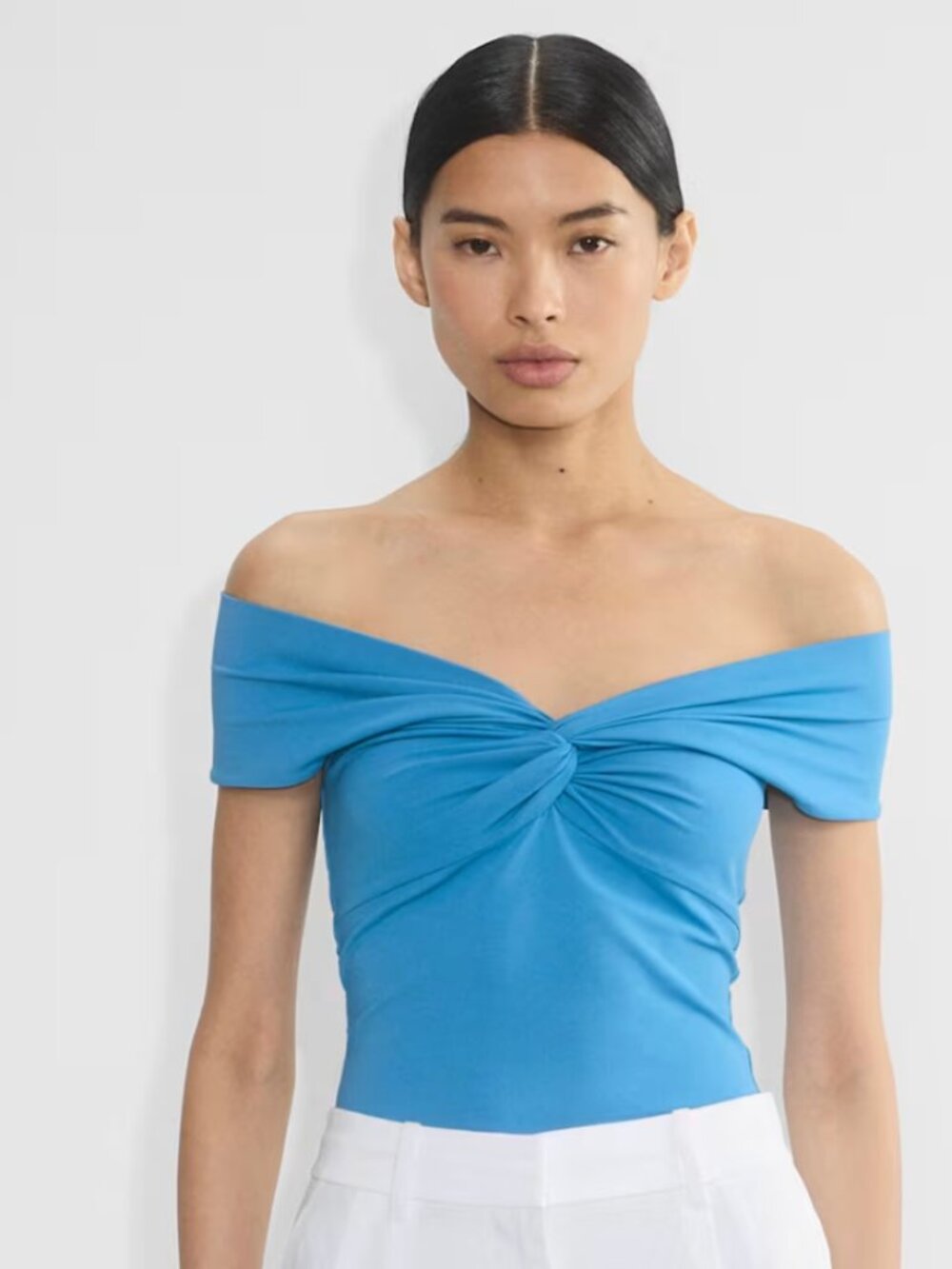 Aritzia contour twist top